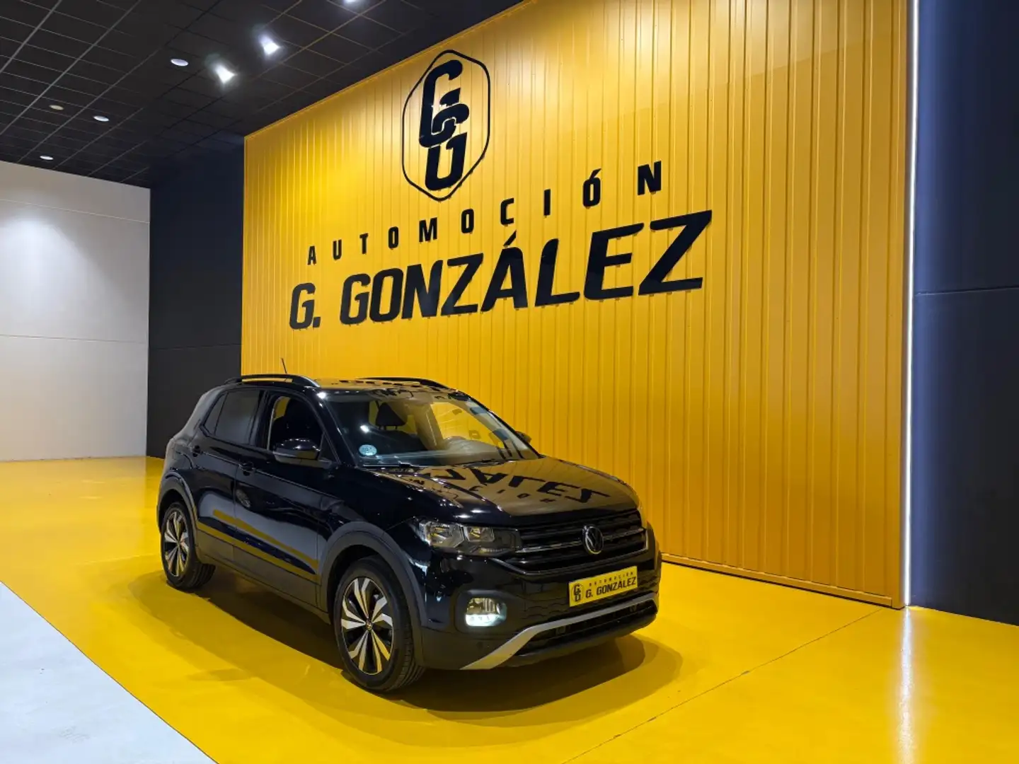 Volkswagen T-Cross 1.0 TSI Advance DSG7 81kW Negro - 1