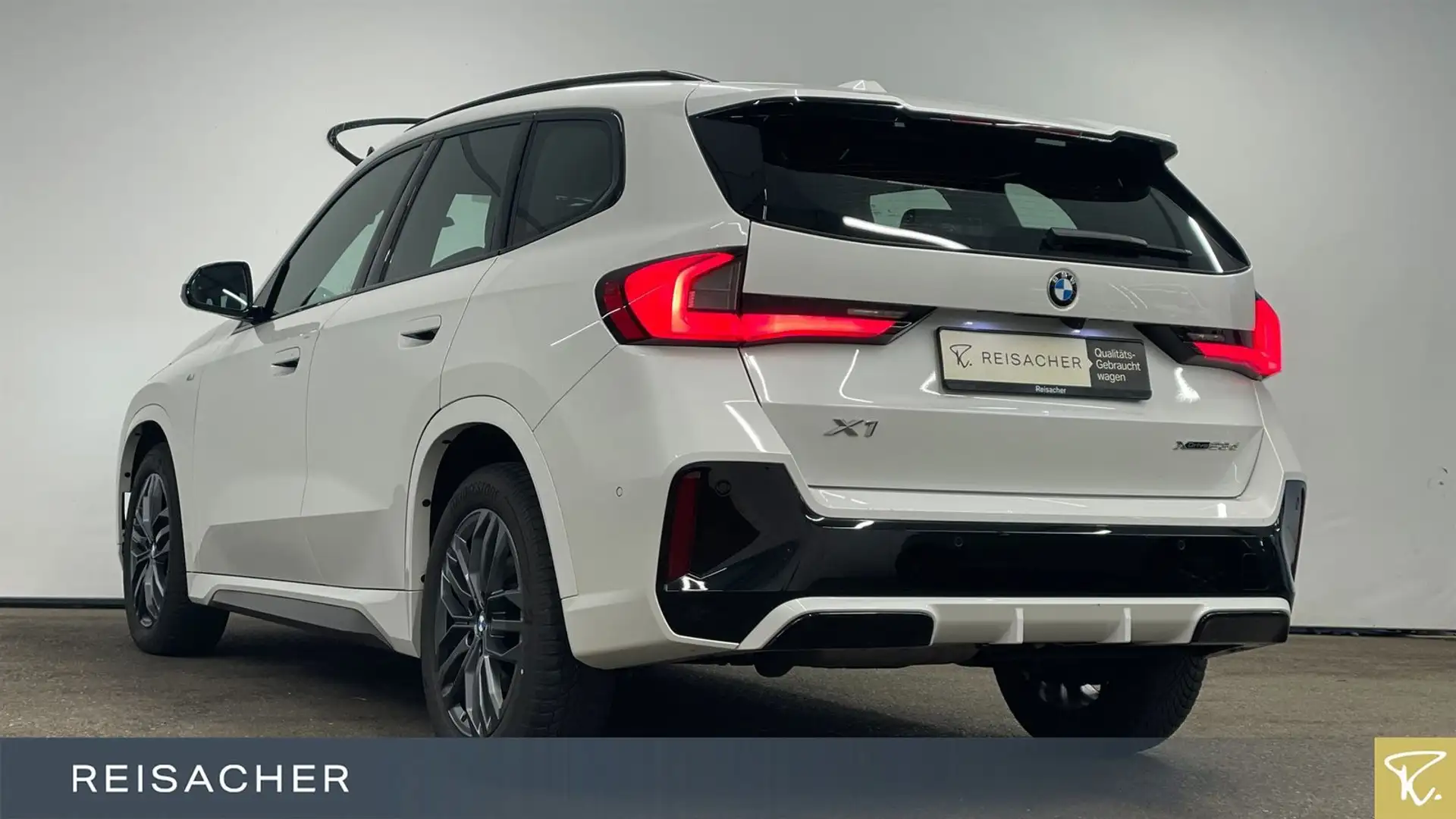 BMW X1 xDrive23d A M-Sport AHK ACC PDC RFK DAB 18"LM Weiß - 2