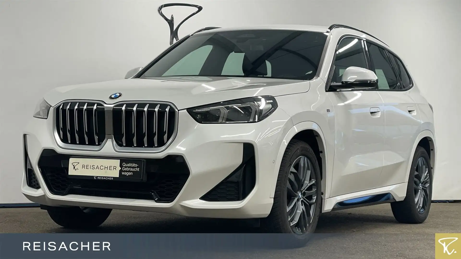 BMW X1 xDrive23d A M-Sport AHK ACC PDC RFK DAB 18"LM Weiß - 1