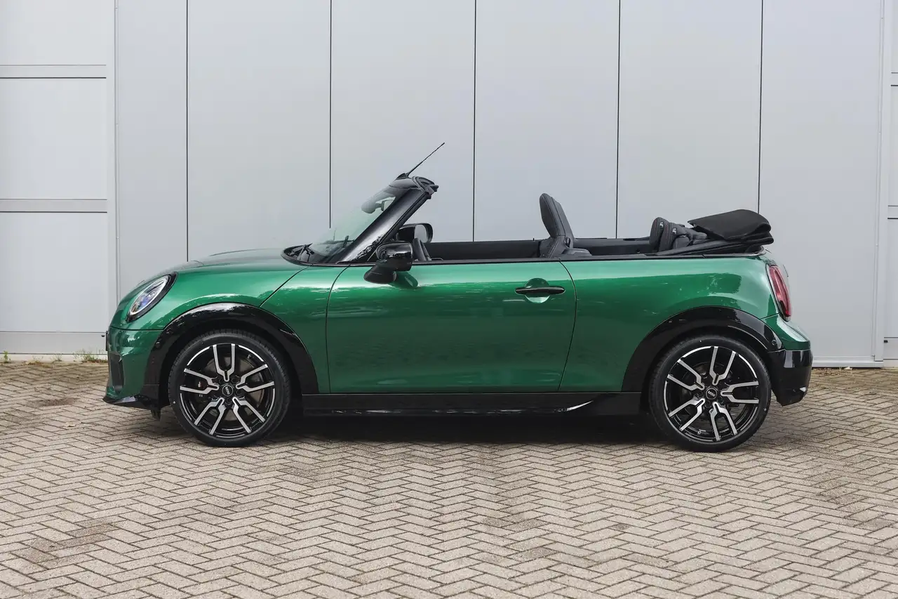 MINI Cooper C Cabrio 2026 — фото 6