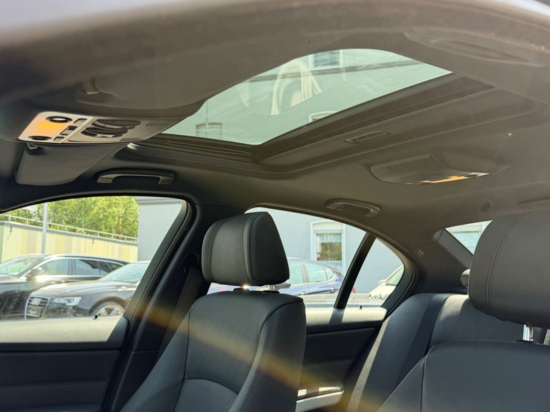 BMW 335 d Lim. M-Sport Leder Schiebed. Xenon Memory — photo 14