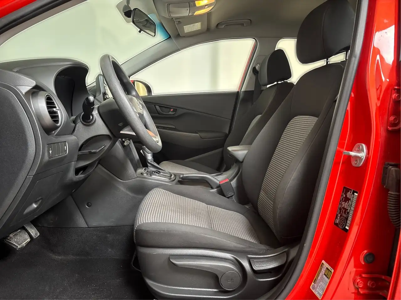 Hyundai KONA снимка Hyundai KONA