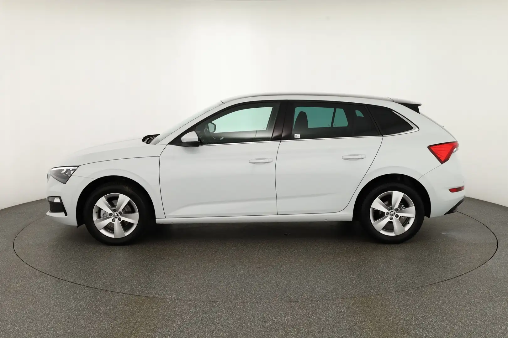 Skoda Scala 1.5 TSI DSG LED Pano Tempomat Weiß - 2