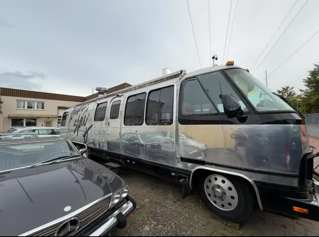 Chevrolet Motorhome Airstream 345 Food Event Pizza Truck