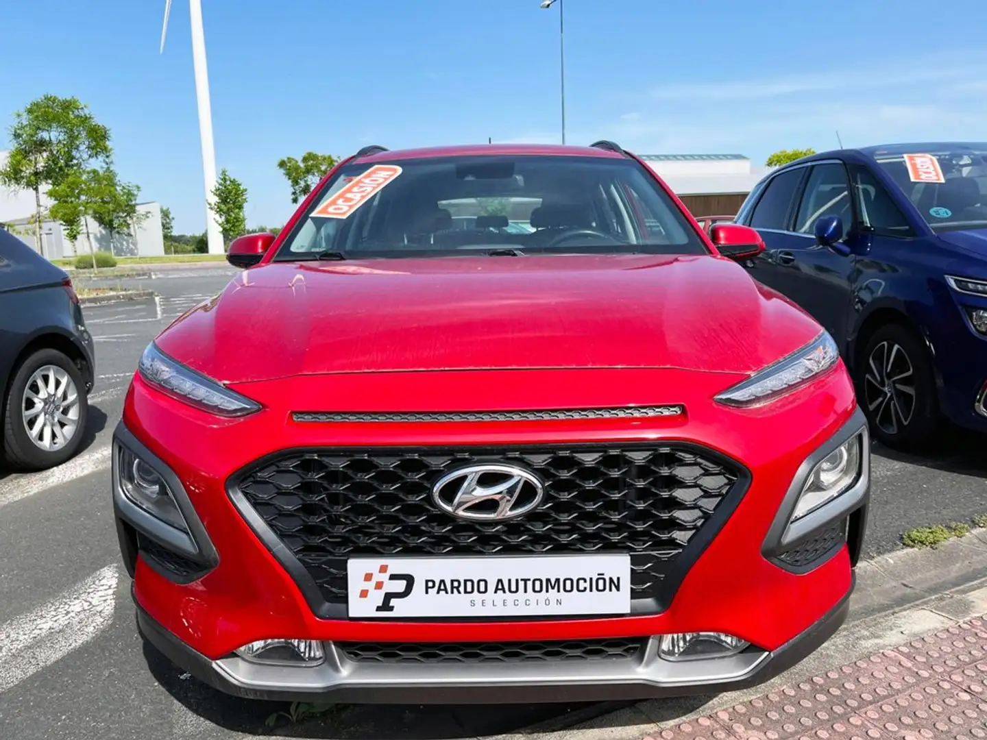 Hyundai KONA 1.0 TGDI Essence 4x2 Rojo - 2