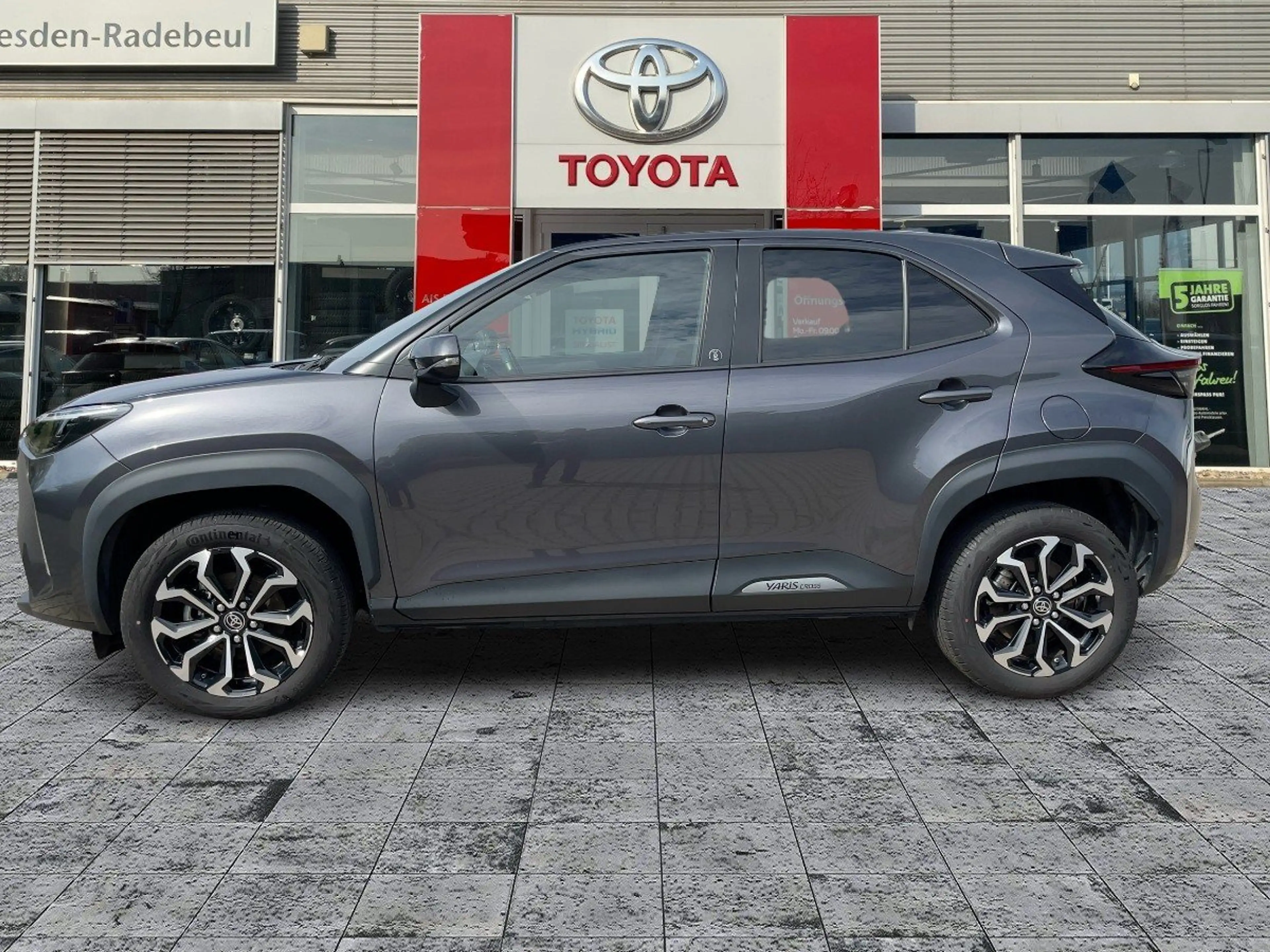 Toyota Yaris Cross 1.5 Hybrid FWD Team D AHK*Navi*ACC — photo 5