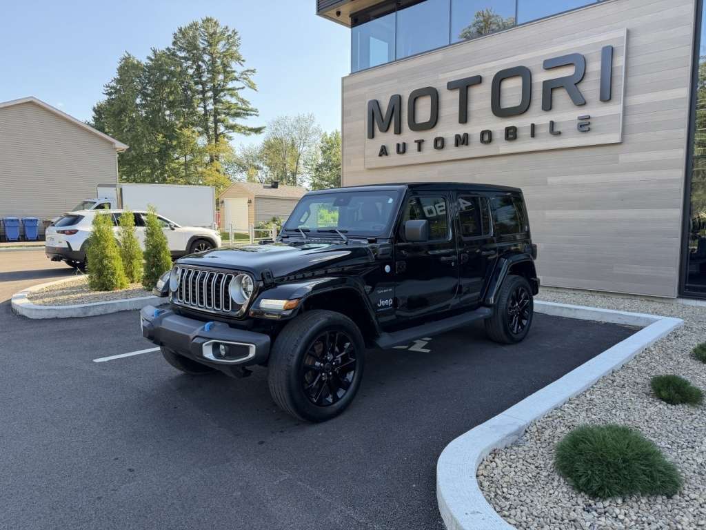 2024 Jeep Wrangler Sahara