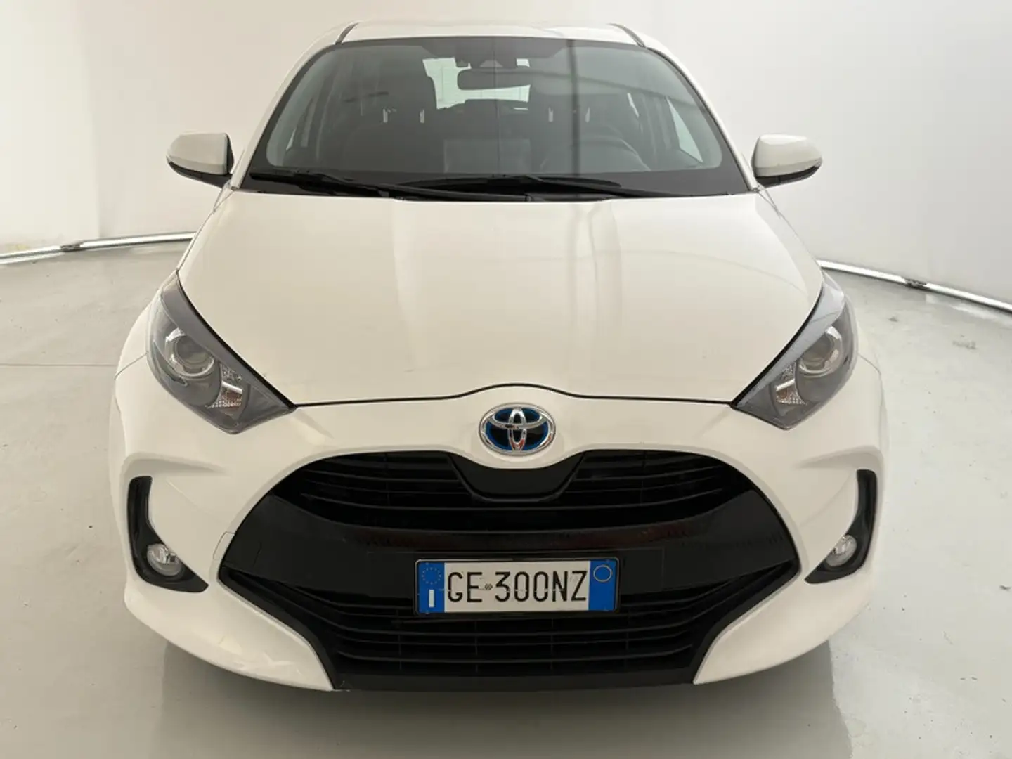 Toyota Yaris 1.5 Hybrid Active Bianco - 2