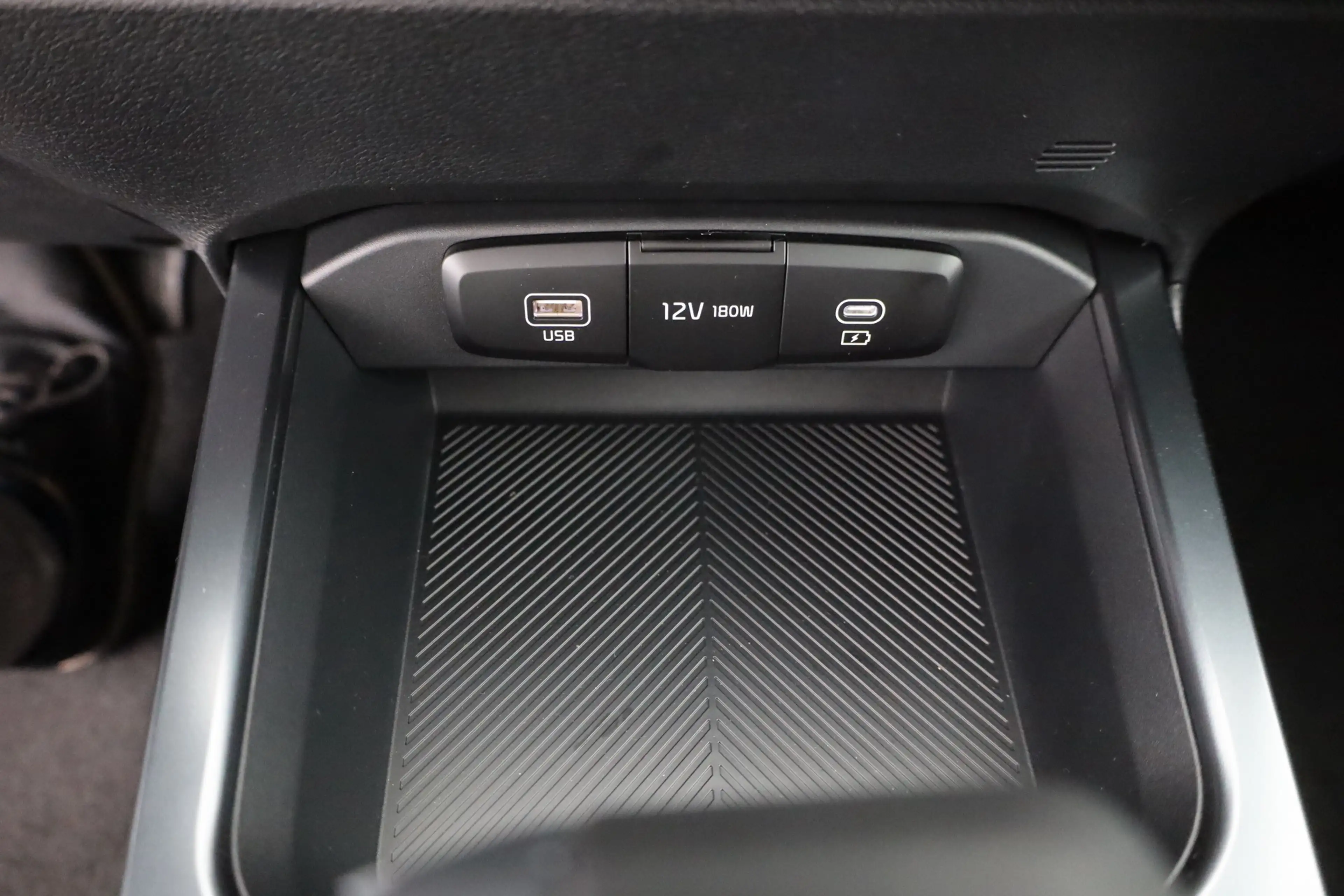 Kia XCeed 1.6 T-GDI Aut. n. Modell LED Navi Kamera — photo 13