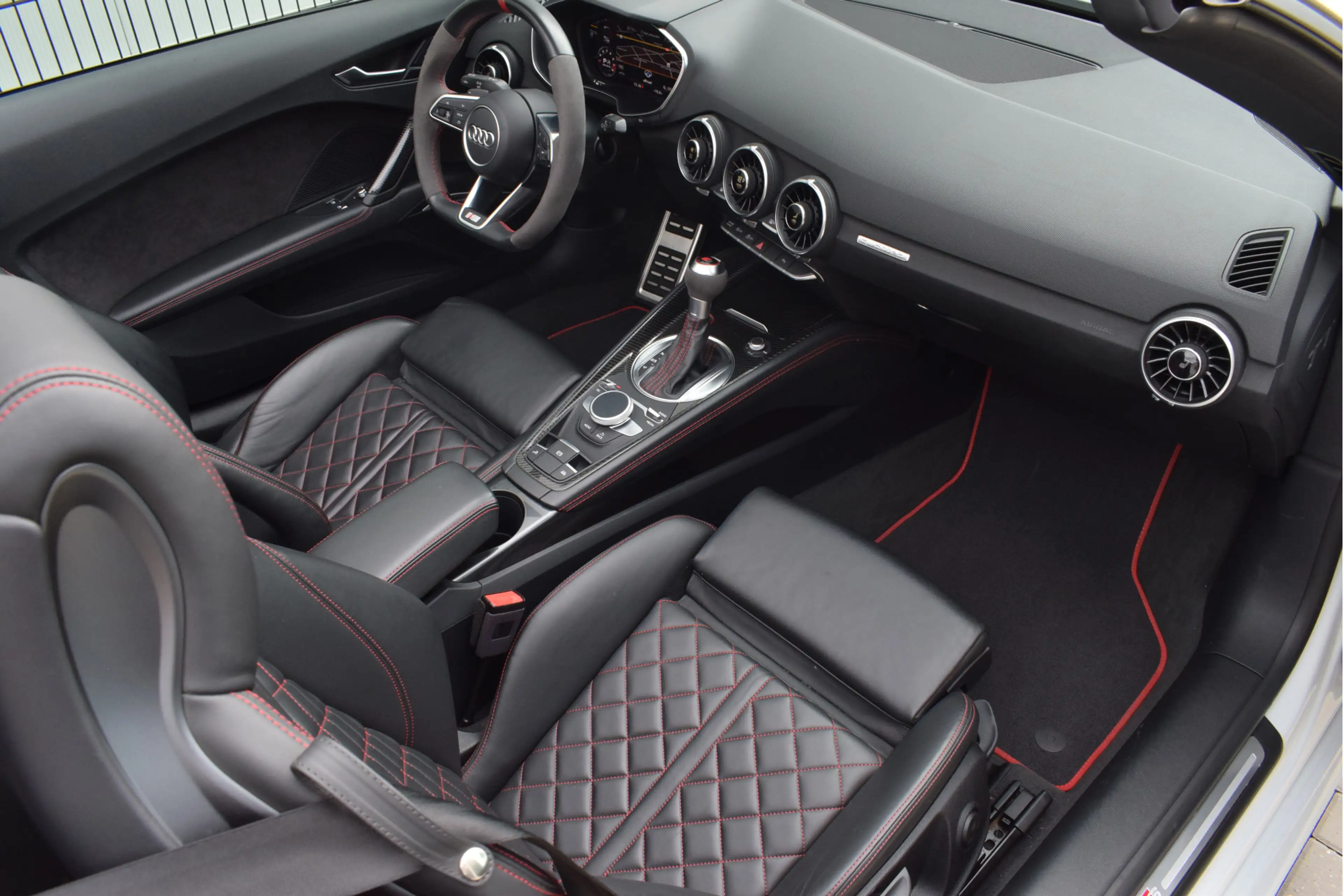 Audi TTS Roadster 2.0 TFSI Quattro Competition | RS stoelen — photo 8