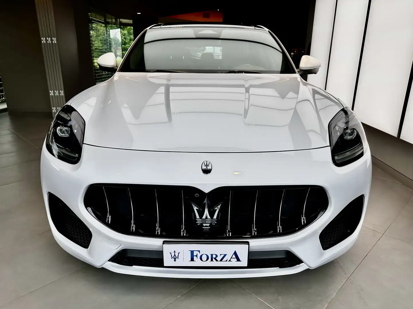 Maserati Grecale 2.0 mhev GT 250cv auto, Telecamera 360°, Tetto Bianco - 2