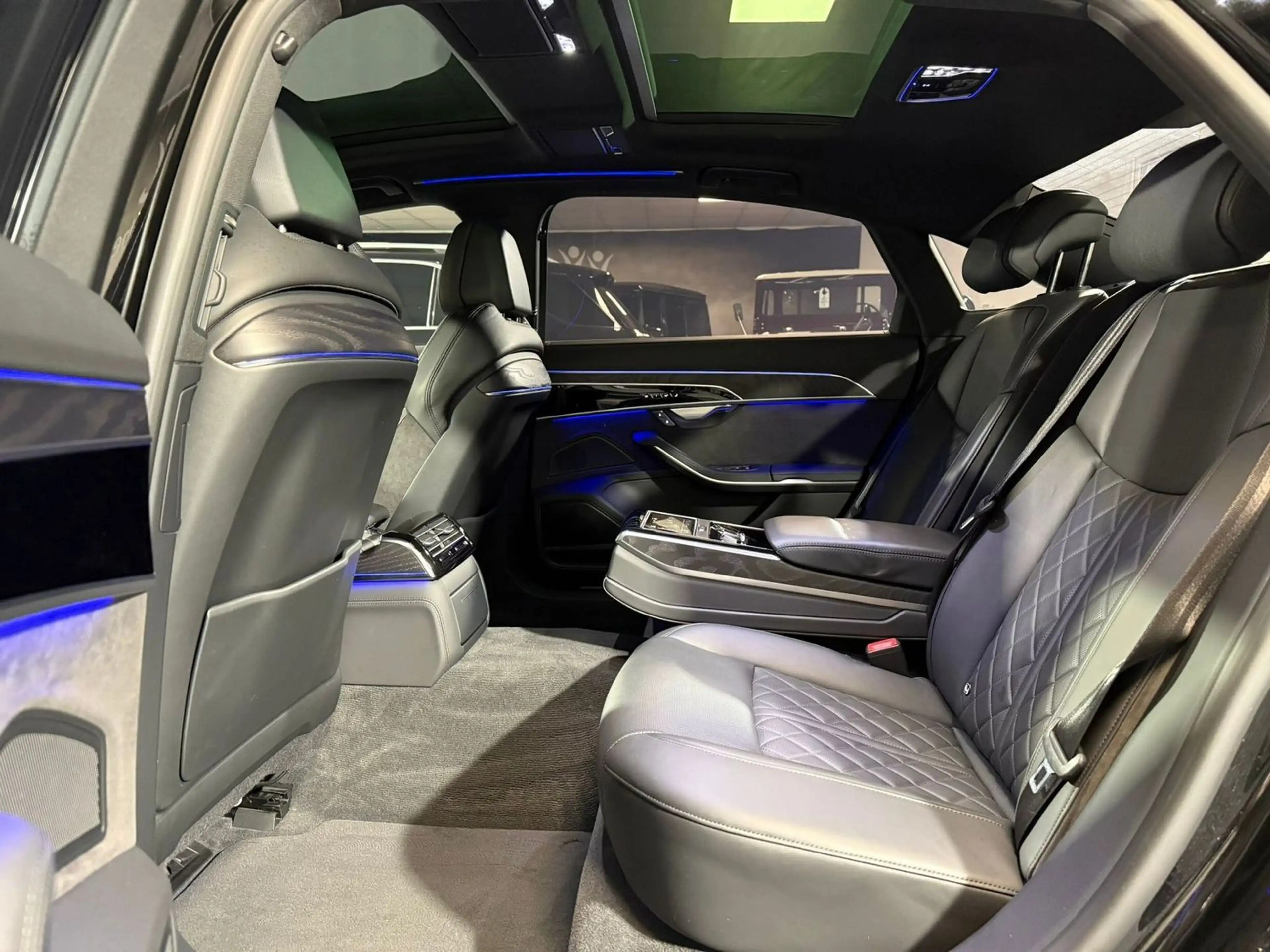 Audi A8 60 TFSI e L quattro Head-Up Matrix ACC Leder Navi — photo 9