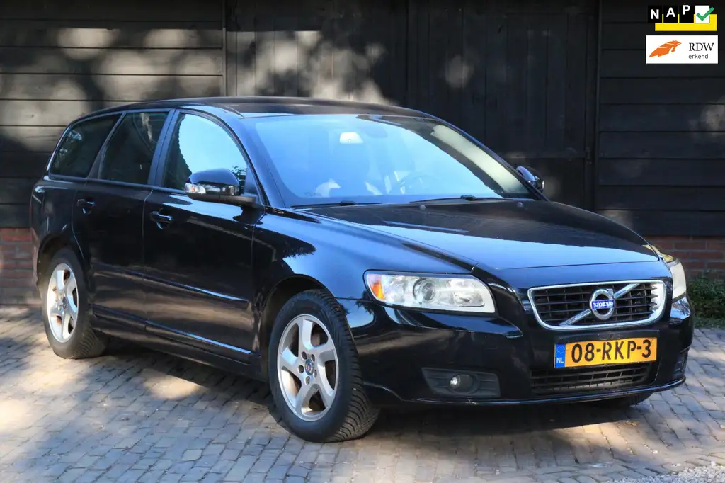 Volvo V50 2011 из Европы — купить под ключ
