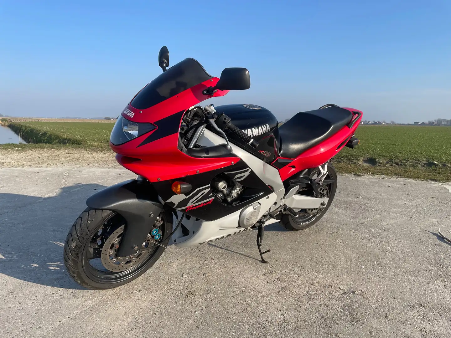 Yamaha YZF 600 Tundercat Roşu - 1