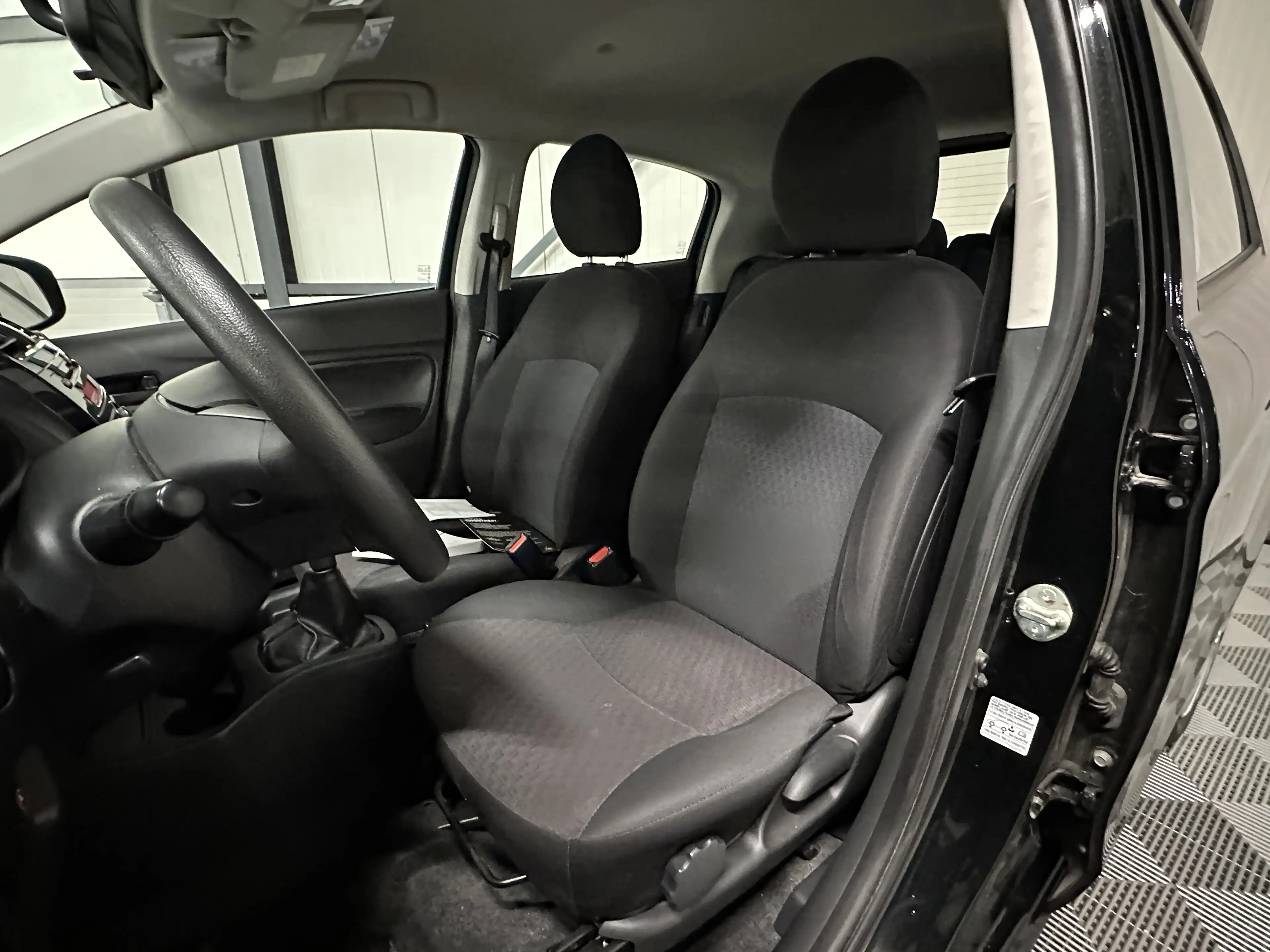 Mitsubishi Space Star 1.0 | Cool+ 5-Drs | Airco — photo 18