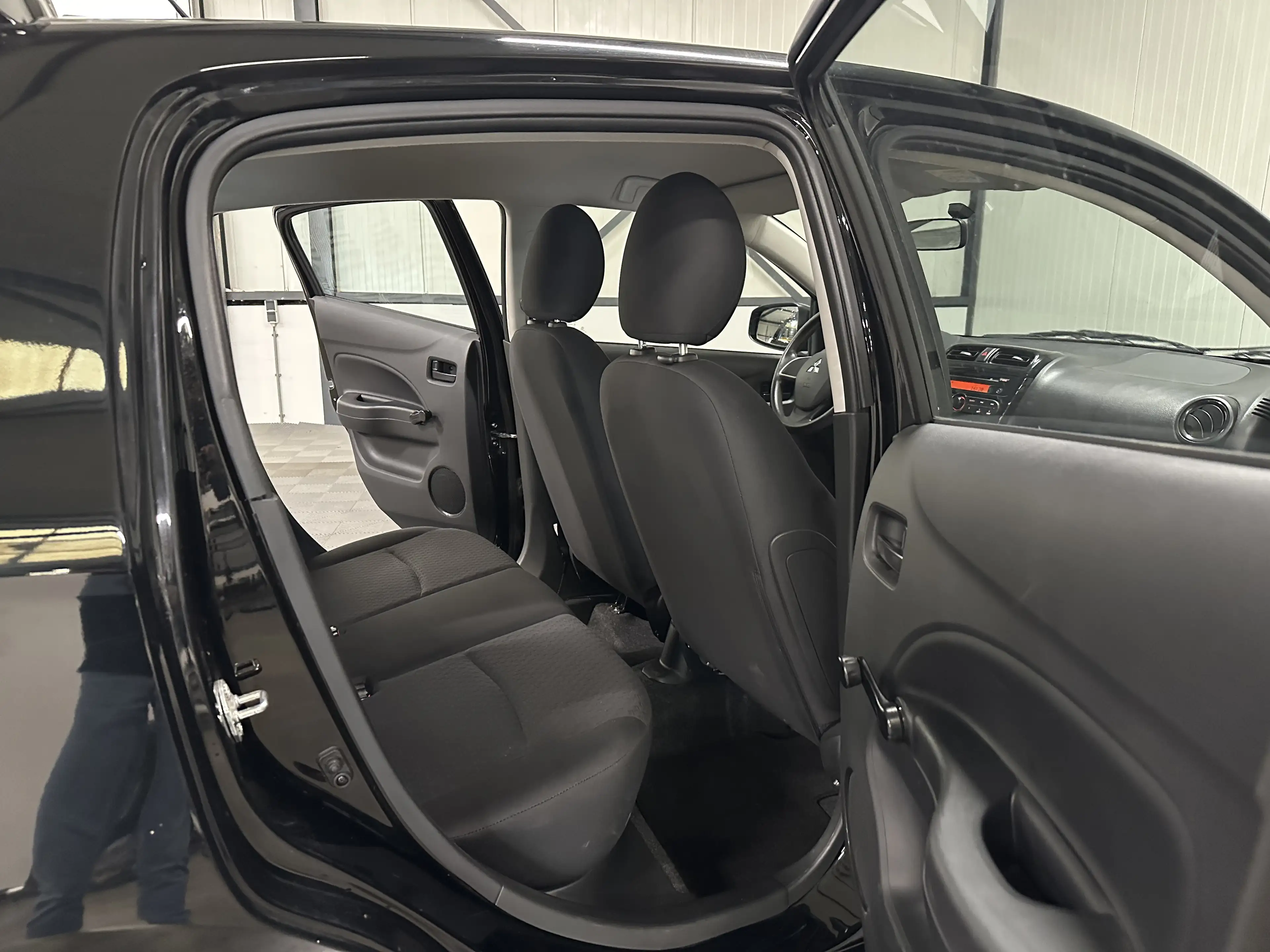 Mitsubishi Space Star 1.0 | Cool+ 5-Drs | Airco — photo 5