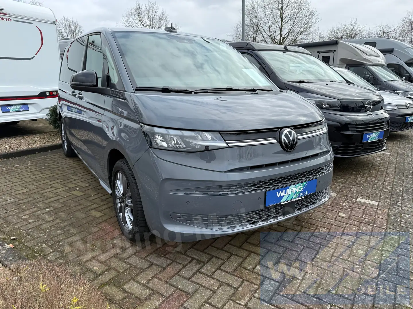 Volkswagen T7 Multivan 2,0TDI DSG Goal Gute-Nacht-Paket 1. Hd. Grau - 1