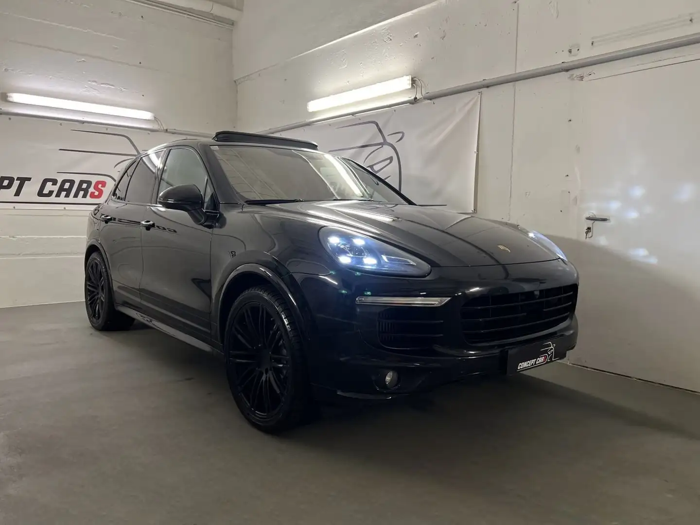 Porsche Cayenne | S 4,2TDI V8|Chrono|Luft|Panorama|AHK|GTS Paket | Schwarz - 1