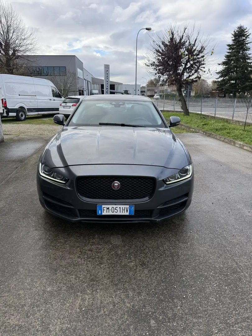 Jaguar XE 2.0d R-Sport awd 180cv auto - 1