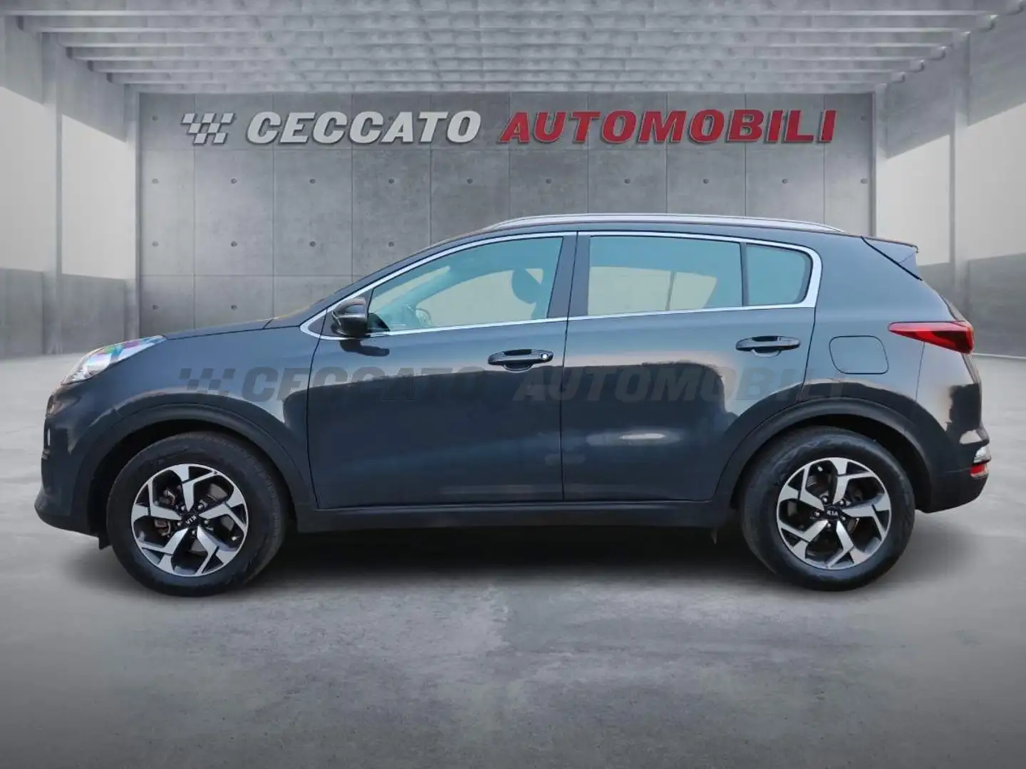 Kia Sportage Sportage 1.6 crdi mhev Urban 2wd 136cv Gris - 2