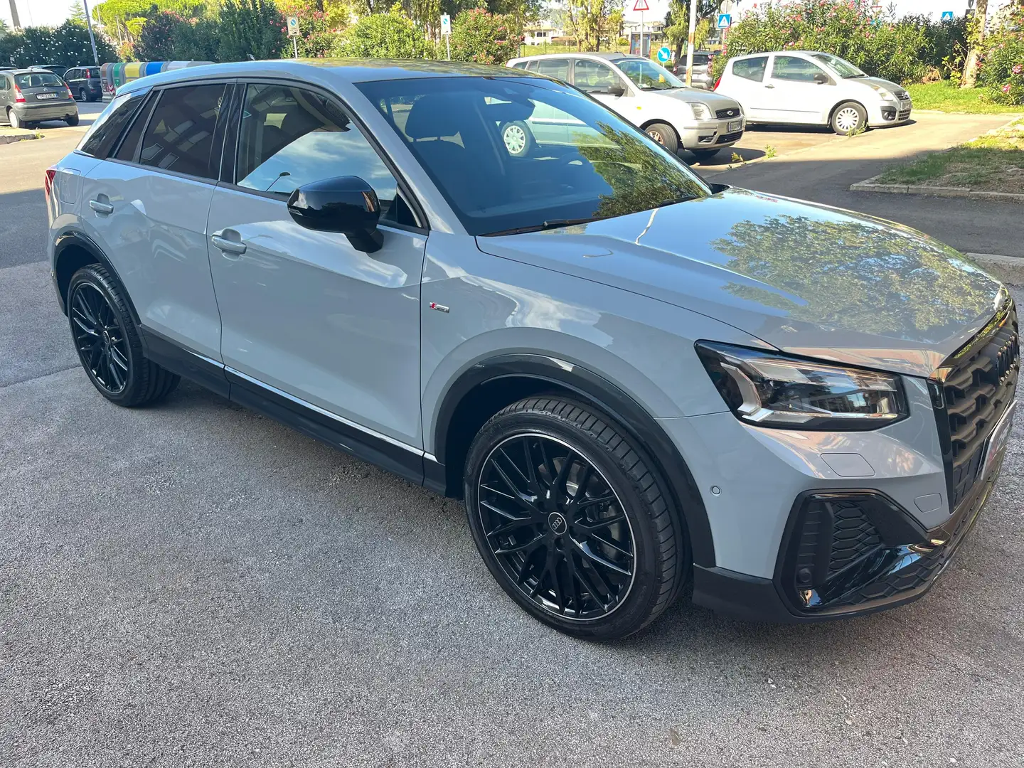 Audi Q2 Q2 30 2.0 tdi S line edition Gris - 1