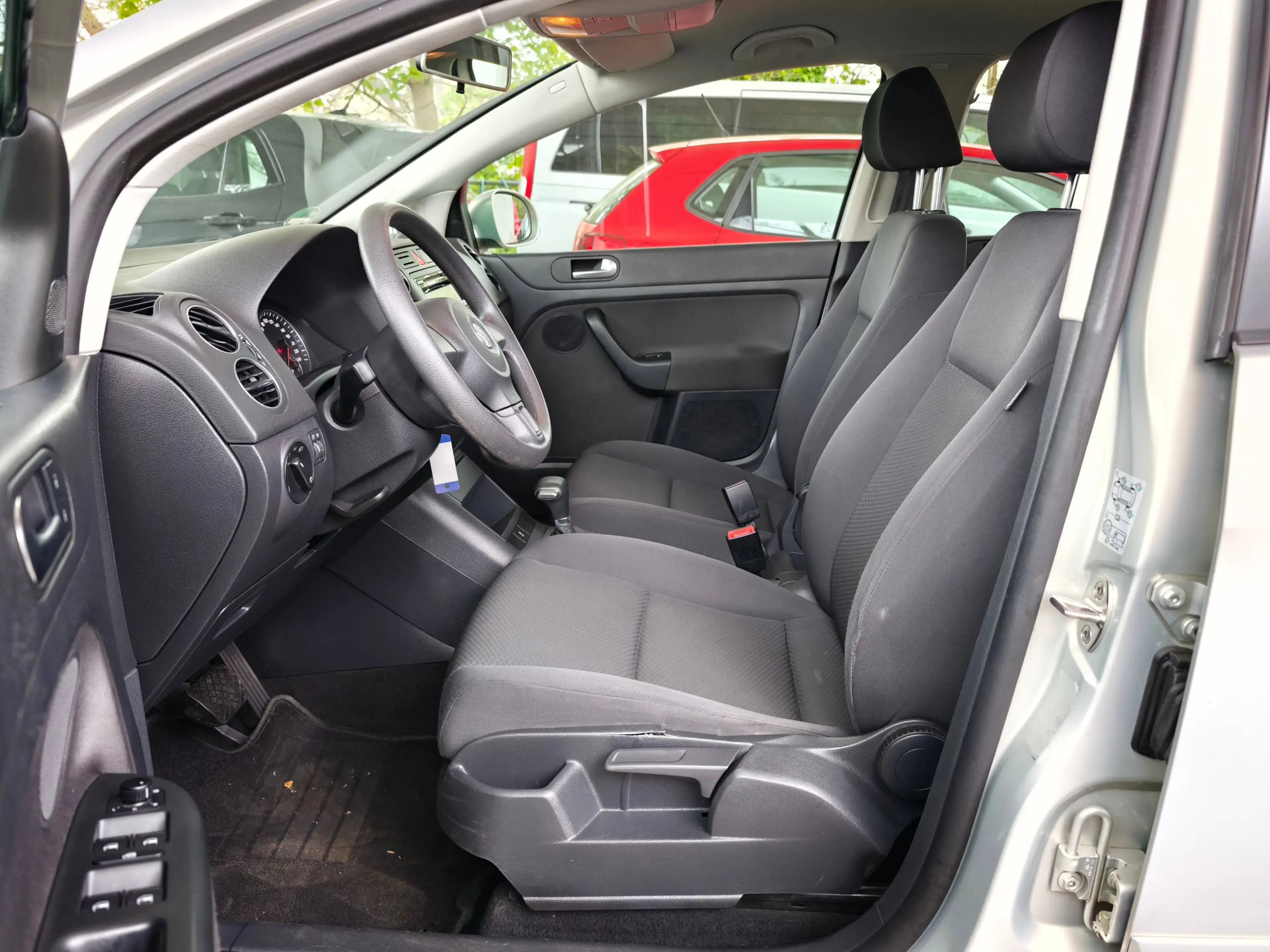 Volkswagen Golf Plus Trendline Motor&Getriebe Top TÜV02/2028 Motor&Getriebe laufen gut Sitzheizung Automatik — photo 3