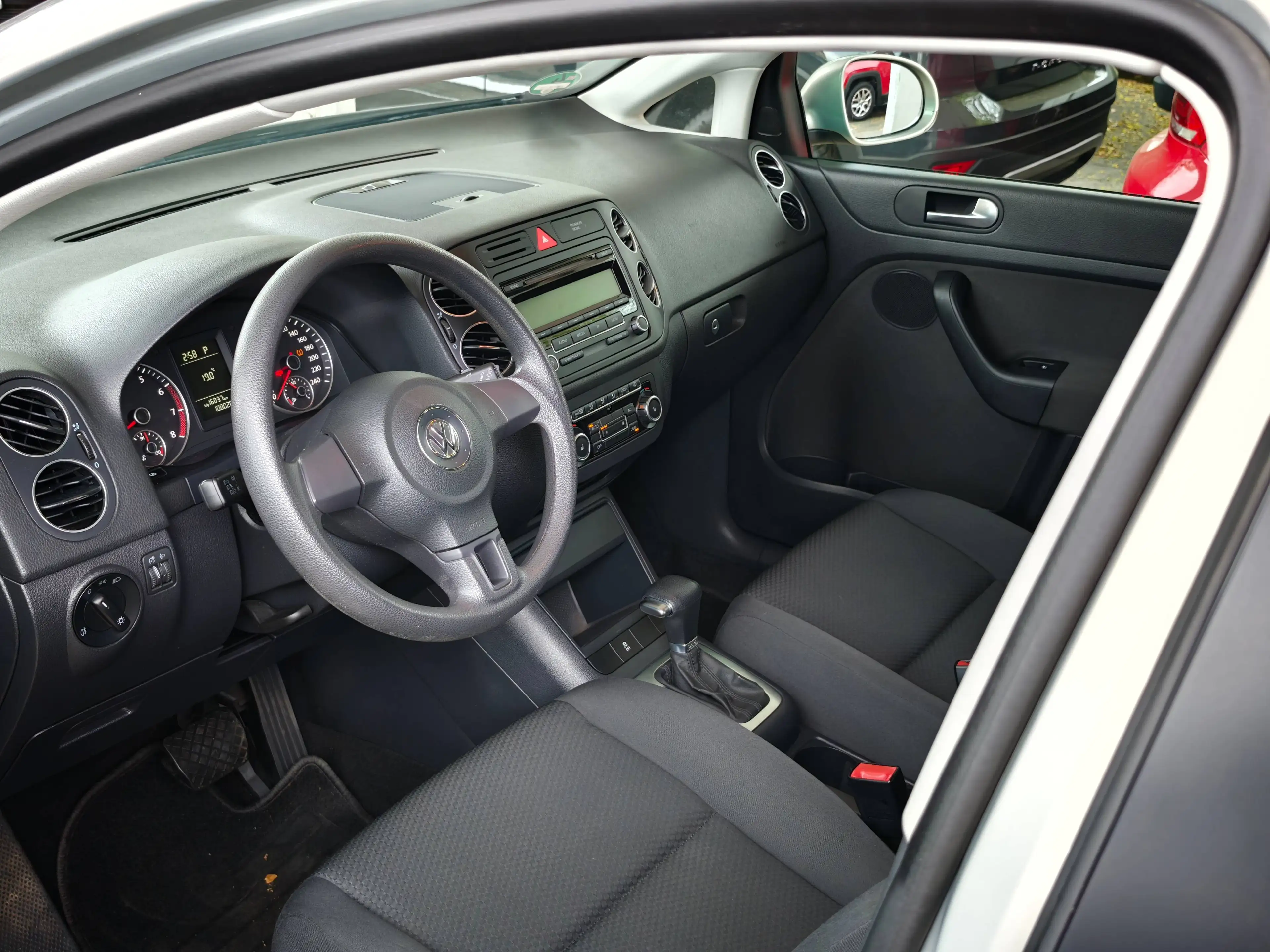 Volkswagen Golf Plus Trendline Motor&Getriebe Top TÜV02/2028 Motor&Getriebe laufen gut Sitzheizung Automatik — photo 14