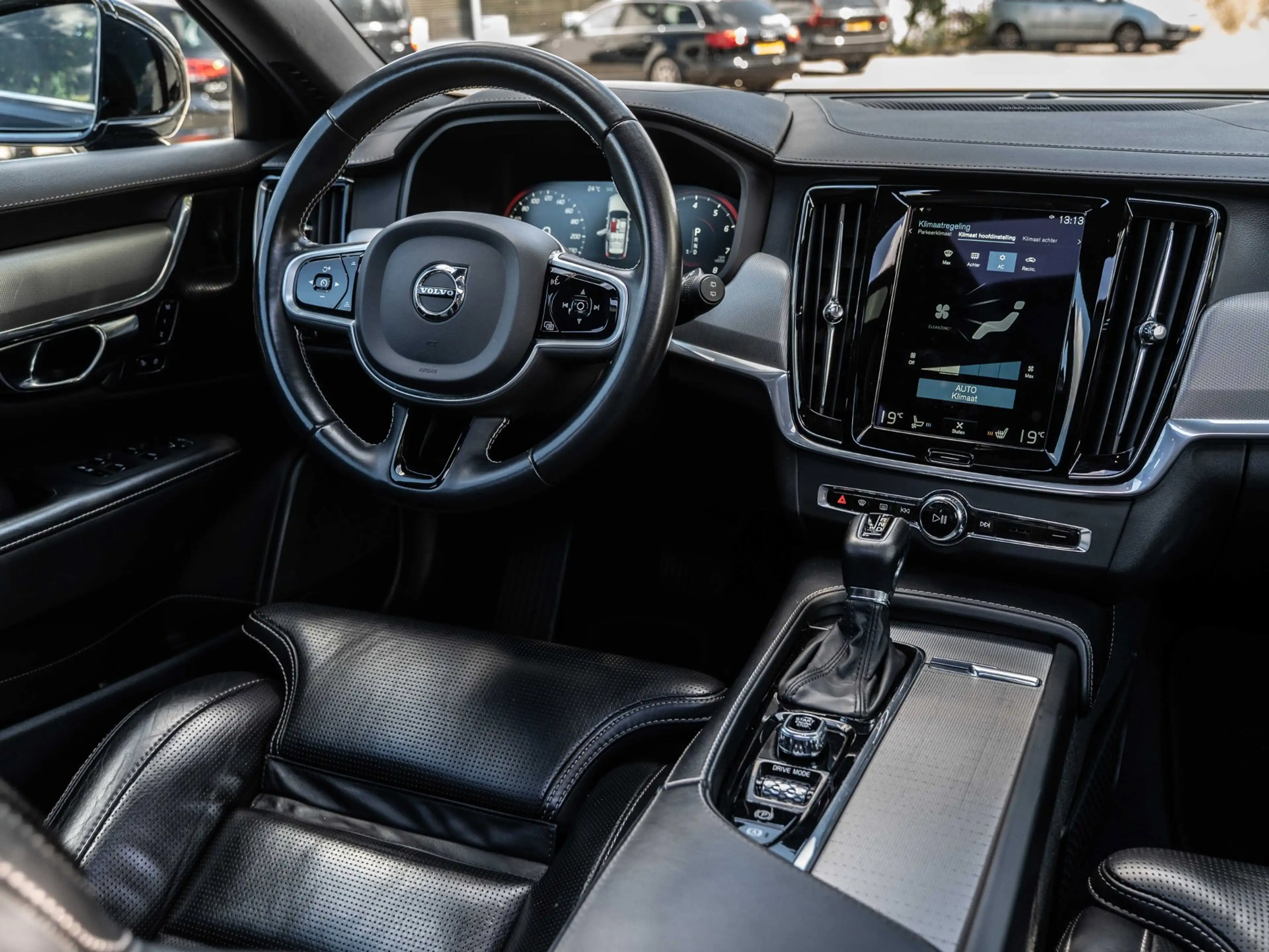 Volvo V90 2.0 T4 Inscription - MASSAGE - FULL OPTION - PANOR — photo 2