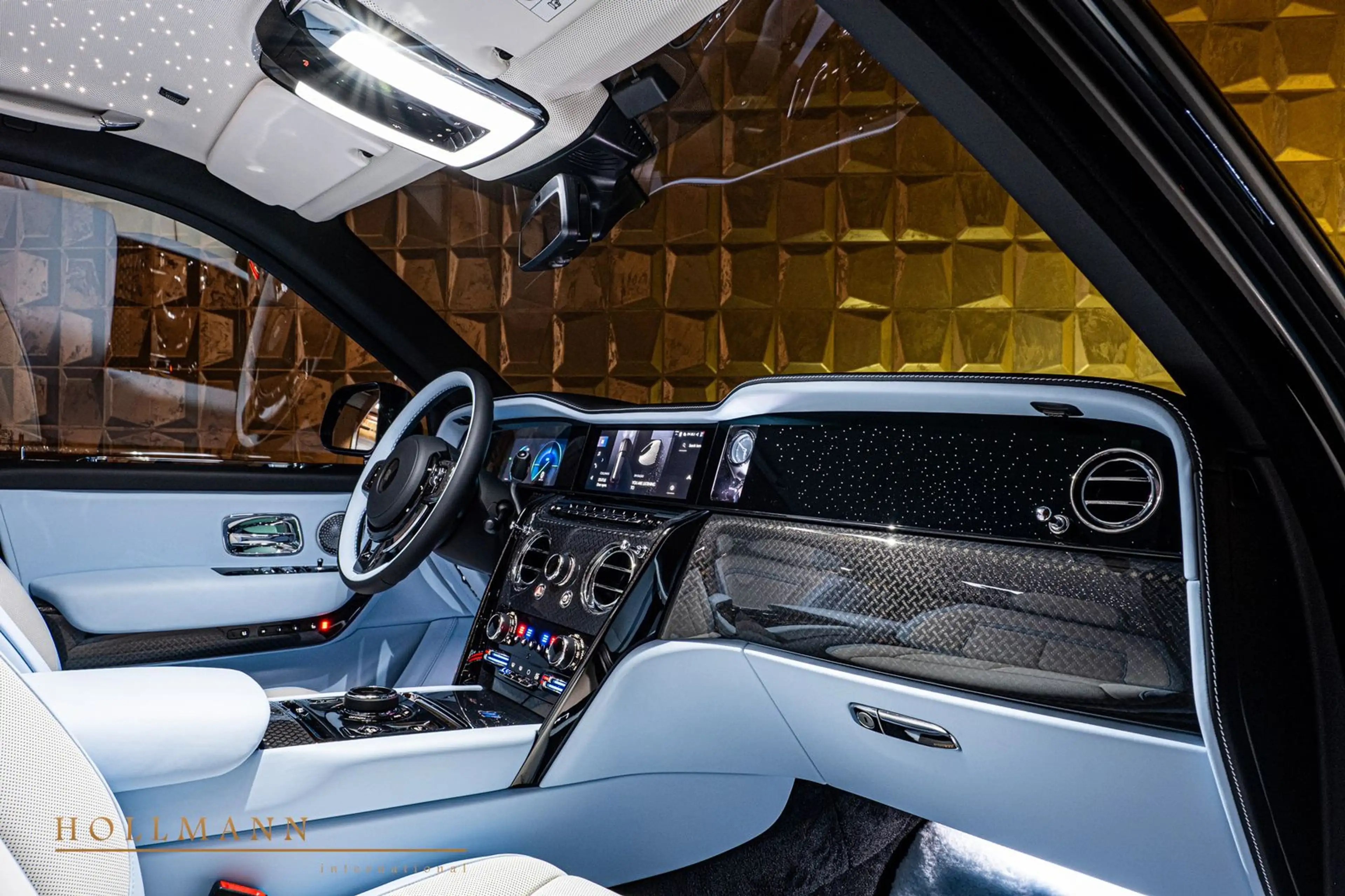Rolls-Royce Cullinan SERIES II +BLACK BADGE+ 4 SEATS + TV — photo 11