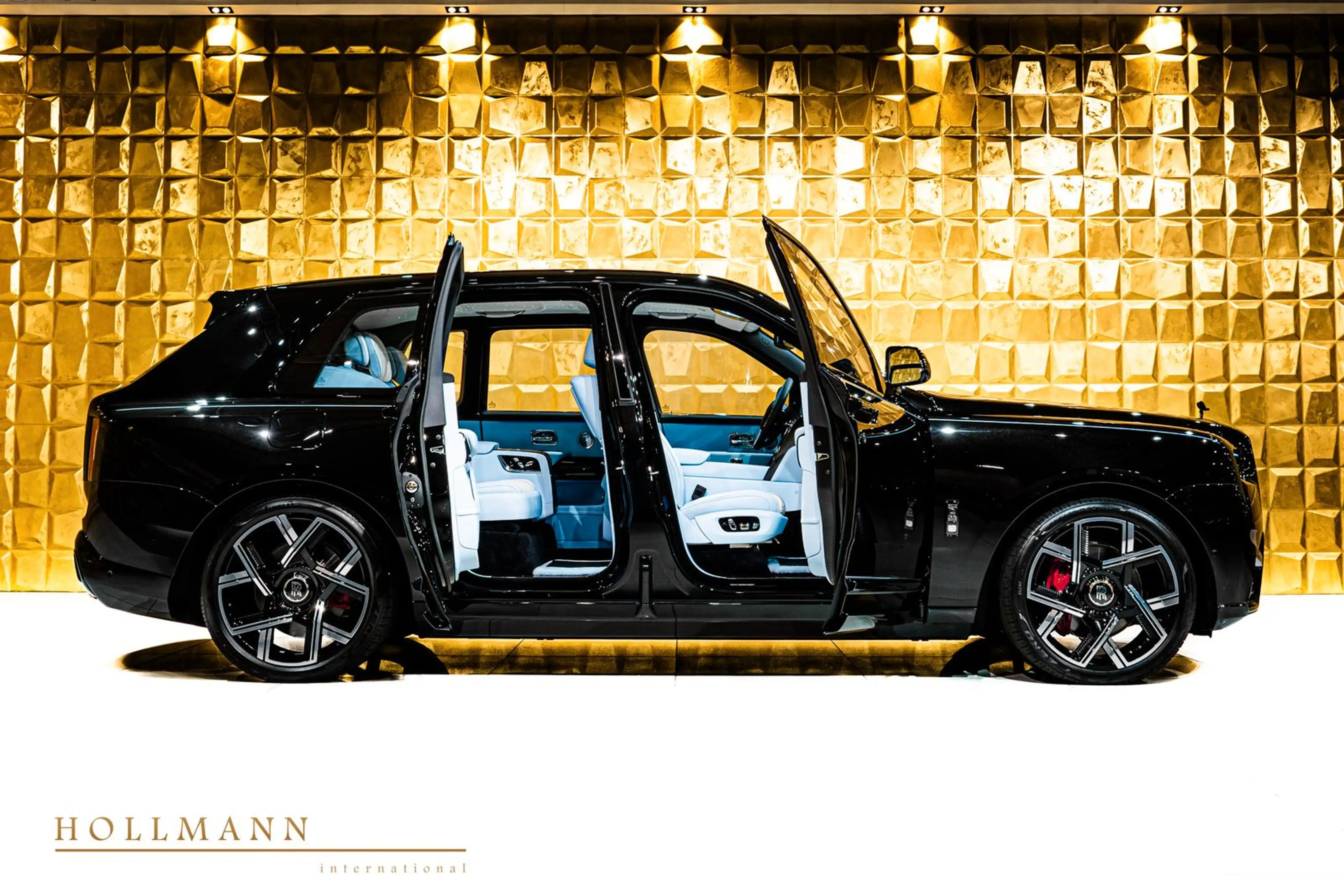 Rolls-Royce Cullinan SERIES II +BLACK BADGE+ 4 SEATS + TV — photo 5
