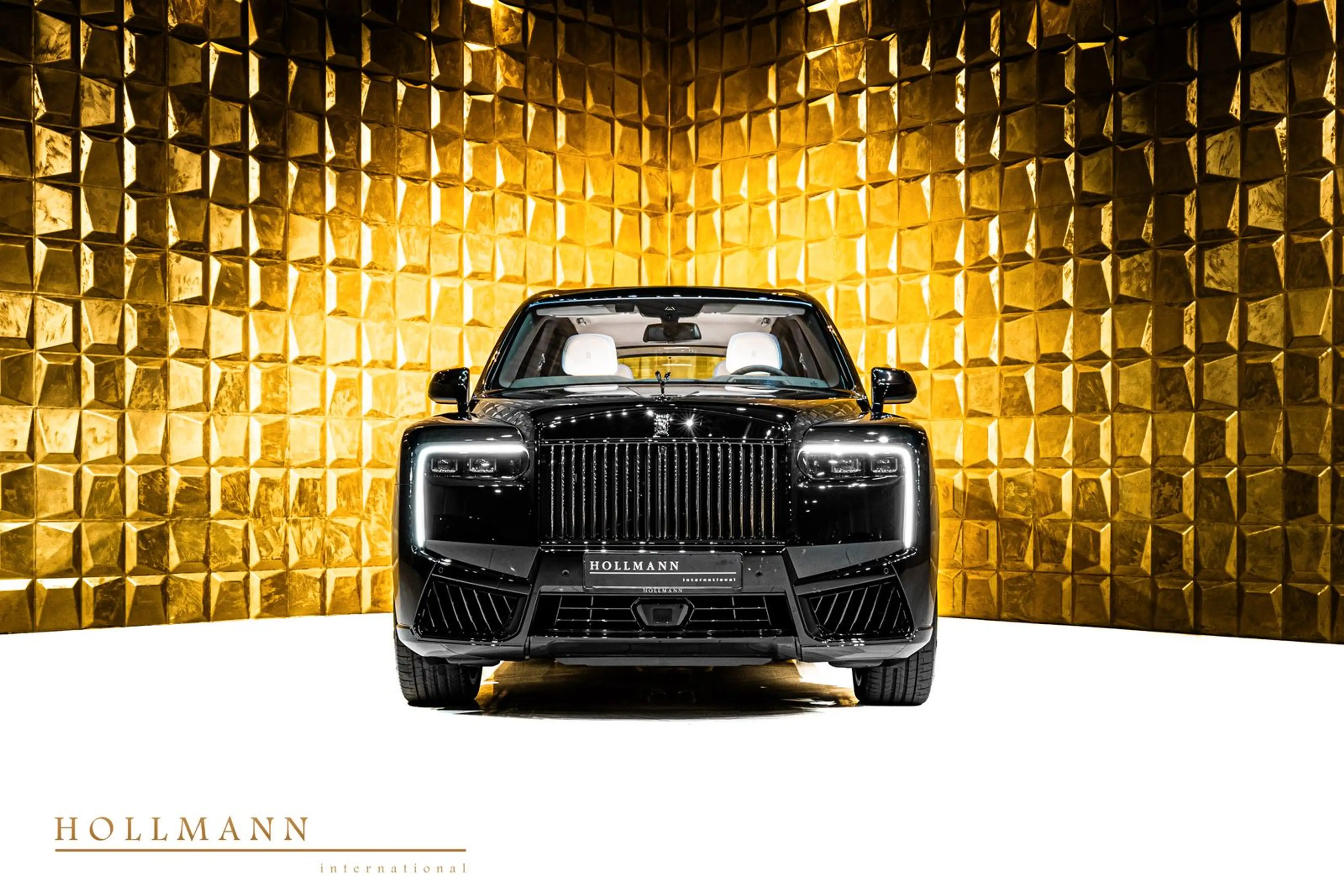 Rolls-Royce Cullinan SERIES II +BLACK BADGE+ 4 SEATS + TV — photo 3