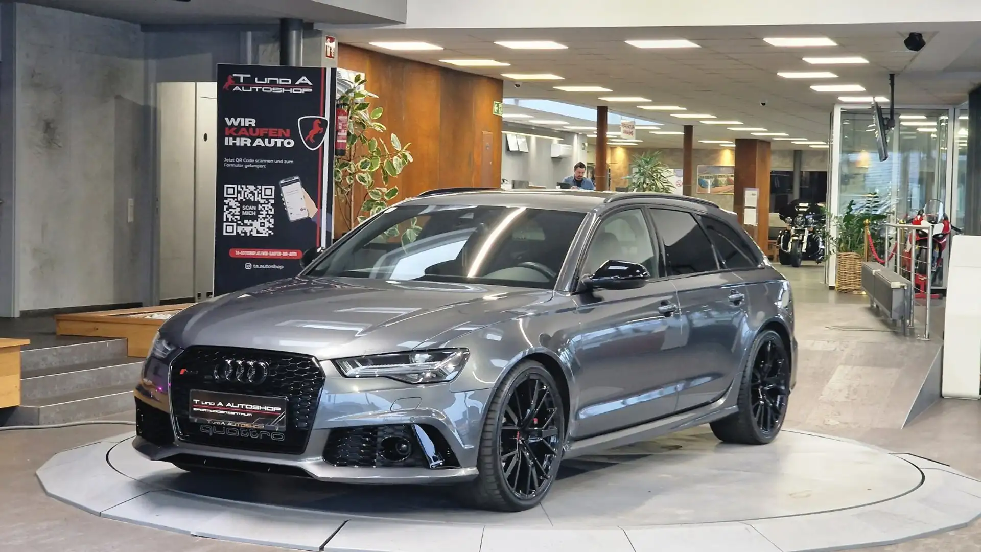Audi RS6 4.0 TFSI quattro performance S-Tronic *BOSE*21Zoll Grau - 1