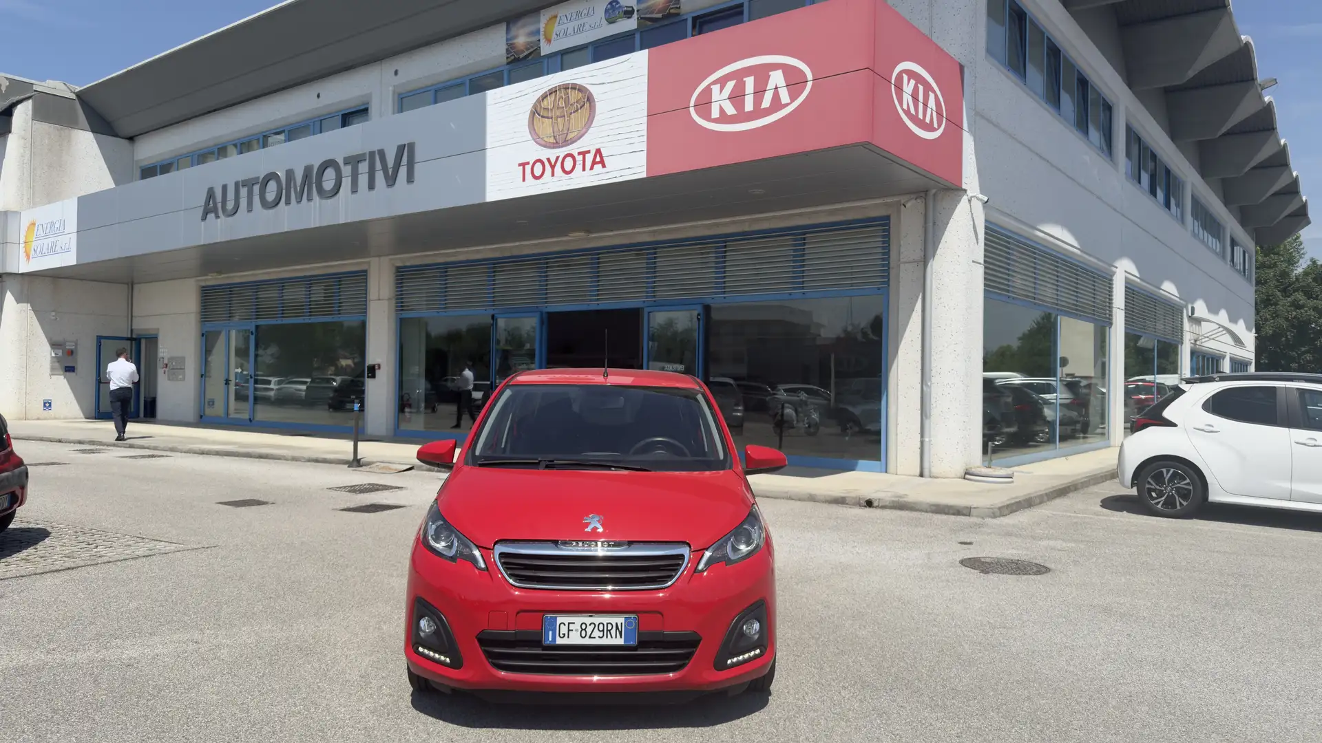 Peugeot 108 108 5p 1.0 vti Allure s Rosso - 1