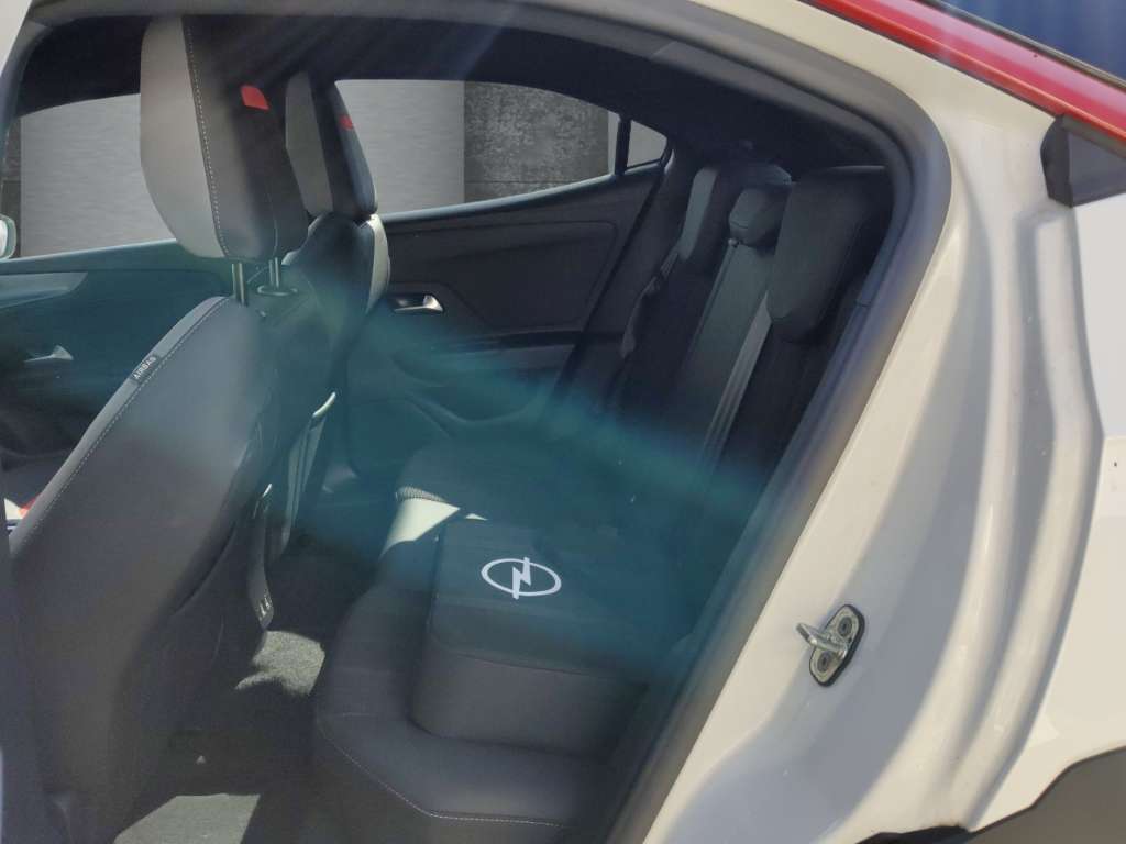 Opel Mokka E