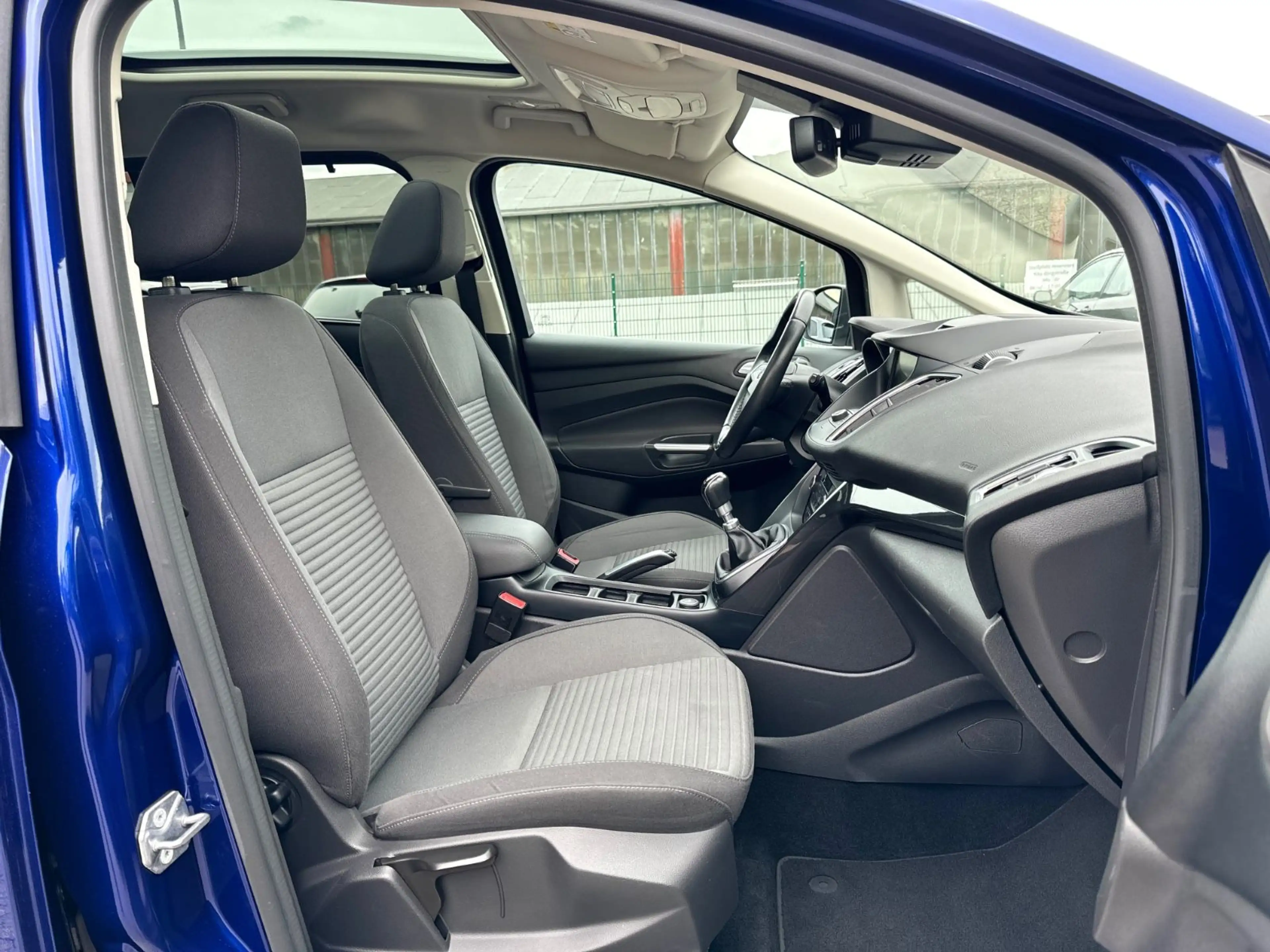 Ford Grand C-Max GRAND C-MAX 1,5 TITANIUM EURO6 150PS PANO KAMERA — photo 12