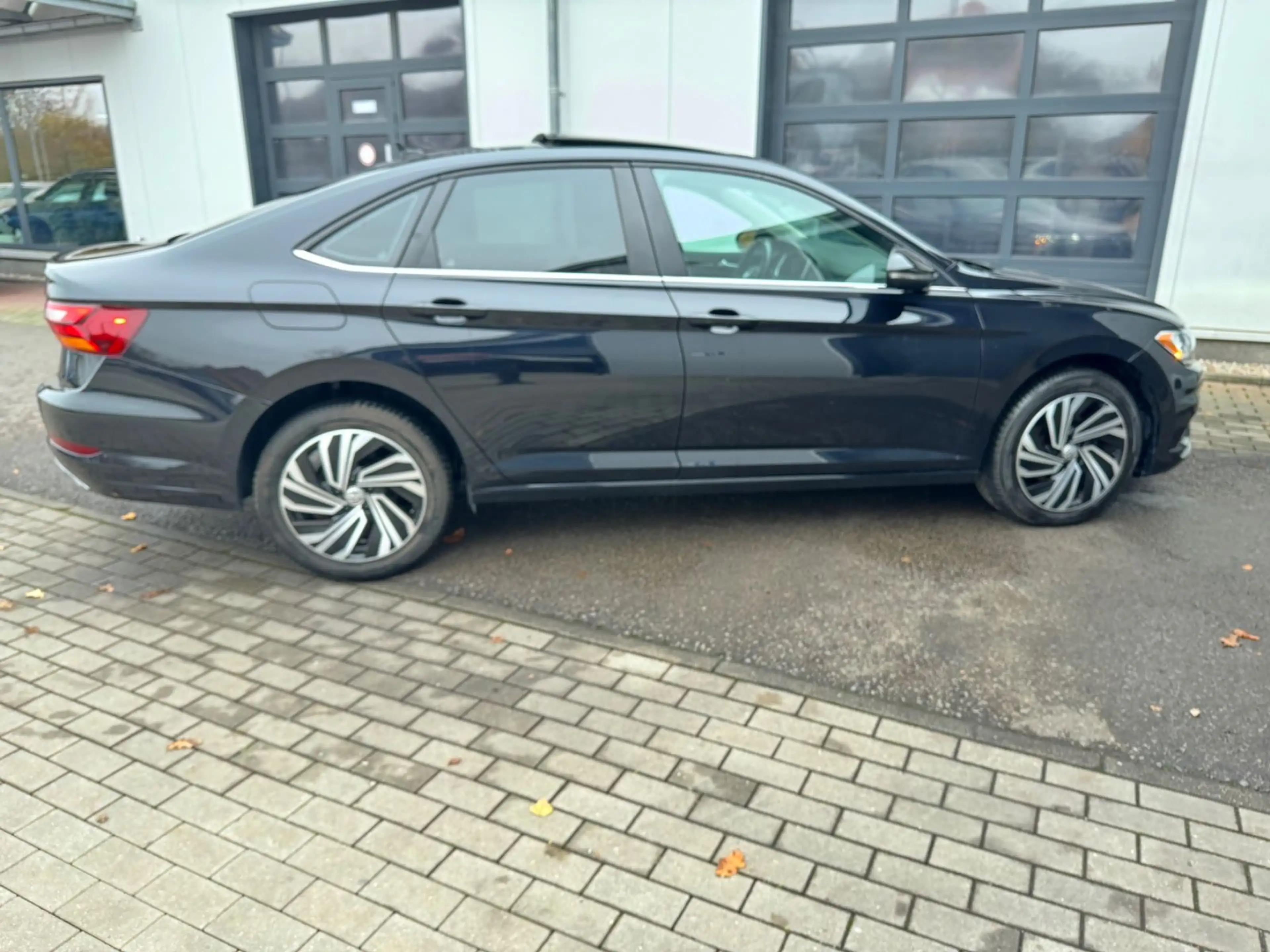 Volkswagen Jetta Sport 1.4 TSI Automatik Panoramadach LED — photo 10