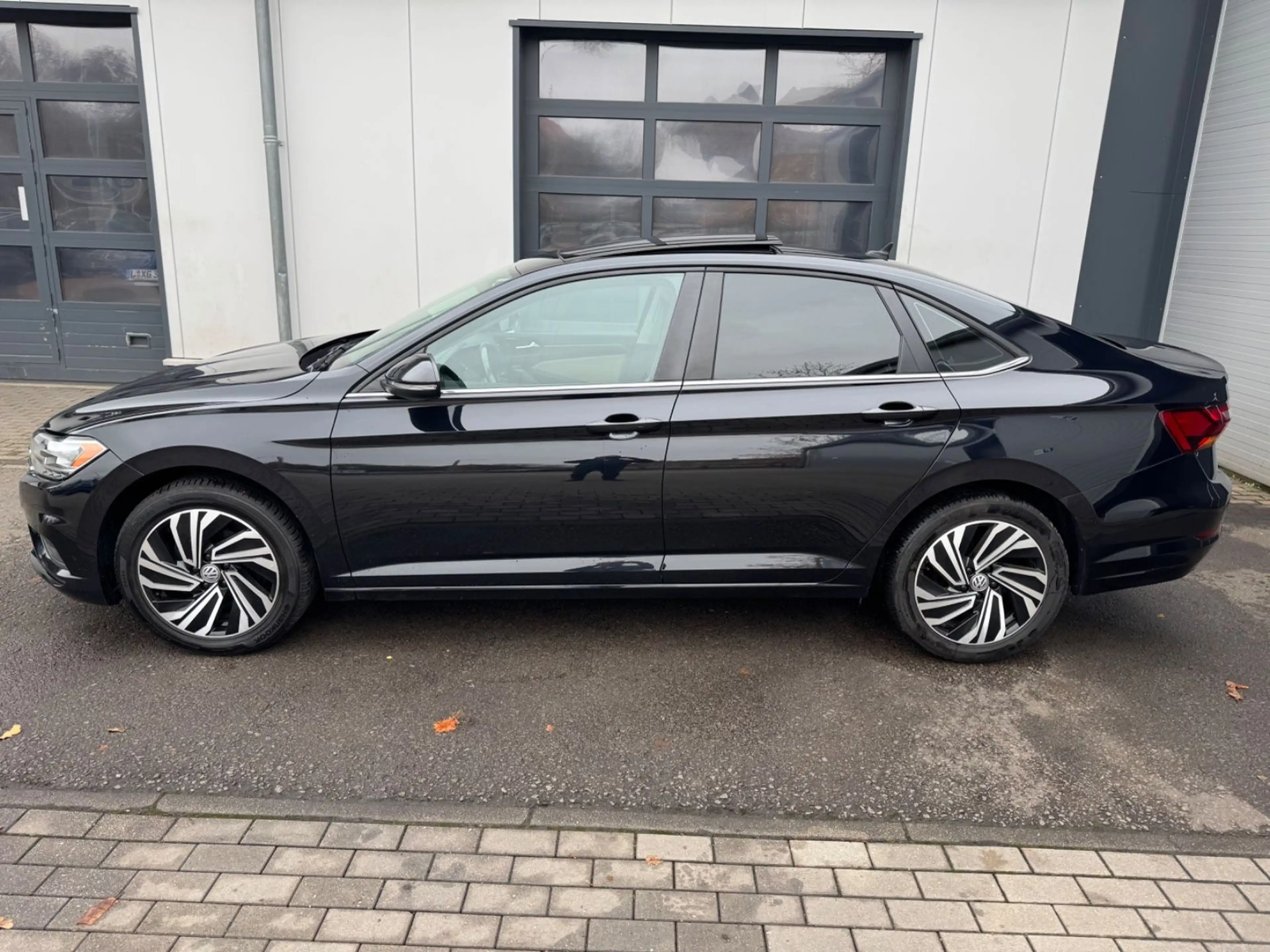 Volkswagen Jetta Sport 1.4 TSI Automatik Panoramadach LED — photo 4