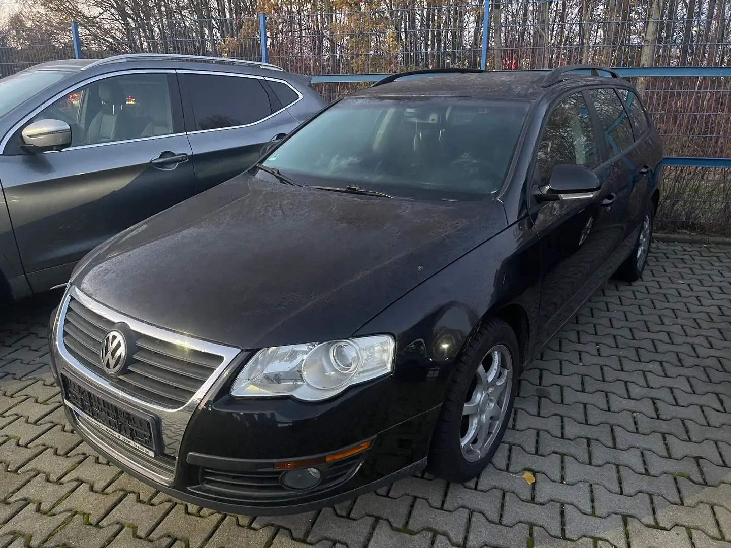 Volkswagen Passat Variant Trendline *KETTE NEU* TÜV NEU* Noir - 1