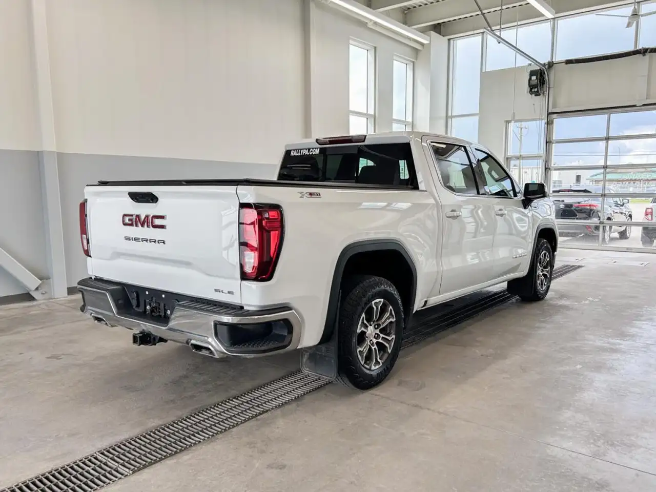 GMC Sierra 1500 снимка GMC Sierra 1500