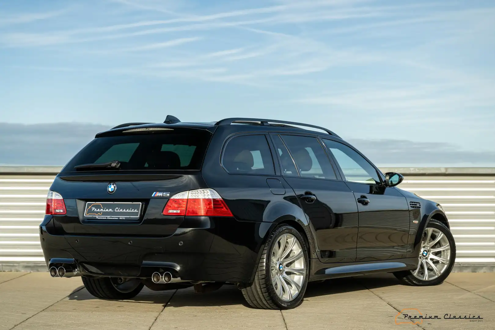 BMW M5 touring E61 | 63.000KM | Panorama | HUD | Comfort Schwarz - 2