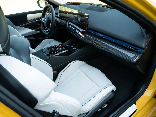 BMW M5 view 26
