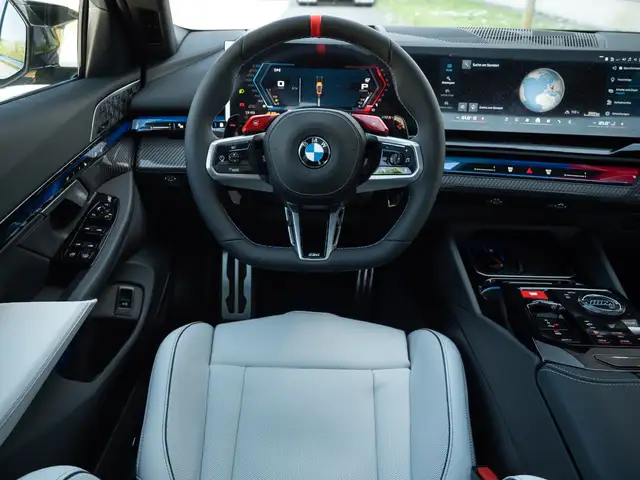 BMW M5 view 13