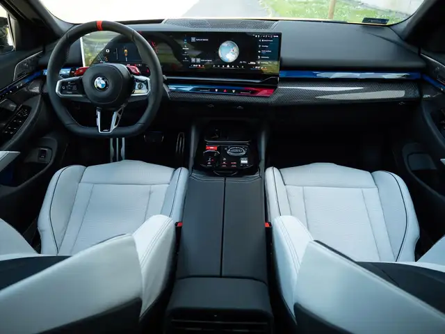 BMW M5 view 14