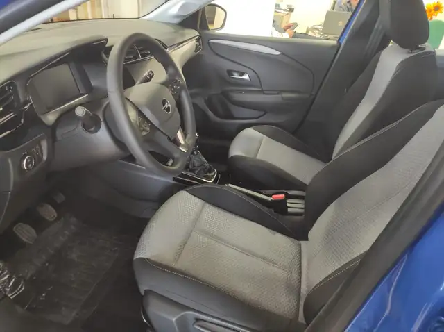 Opel Corsa view 8