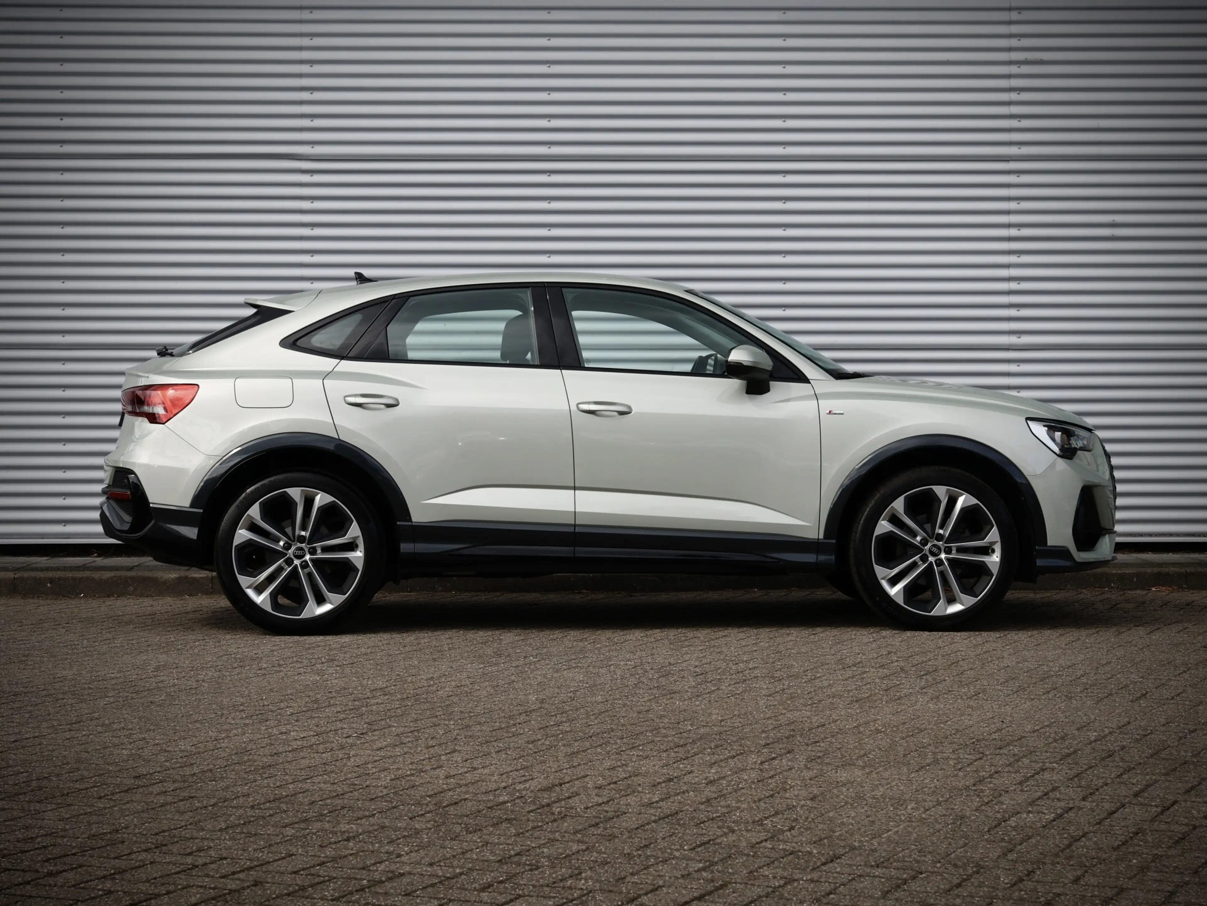 Audi Q3 Sportback 35 TFSI S edition | S-Line | Sonos | LED — photo 12