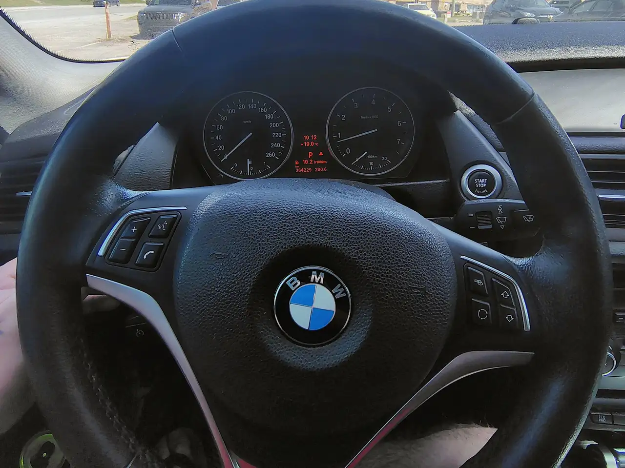 BMW X1 снимка BMW X1
