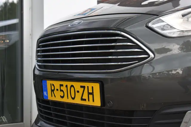 Ford C-Max view 18