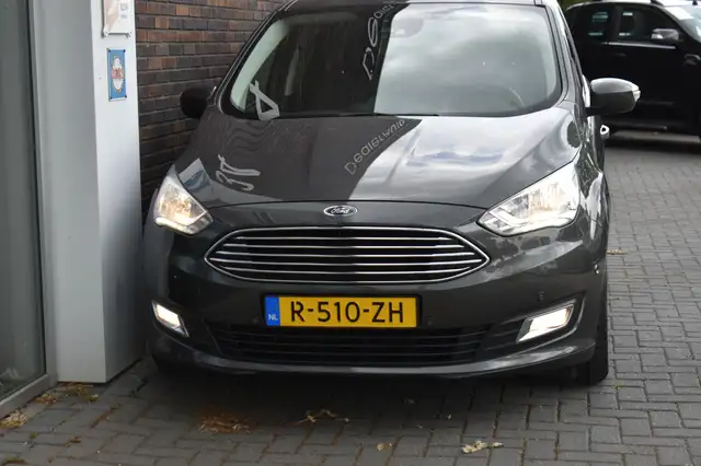 Ford C-Max view 9