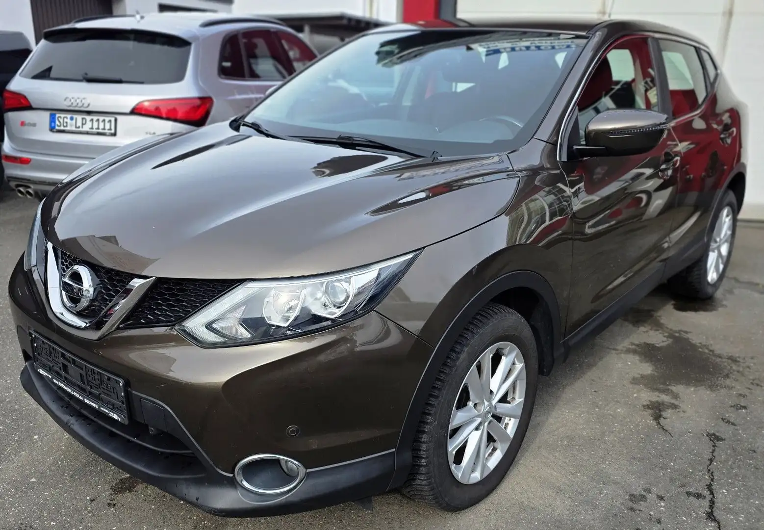 Nissan Qashqai Acenta  Autom.+Navi+Kamera+AHK Braun - 1
