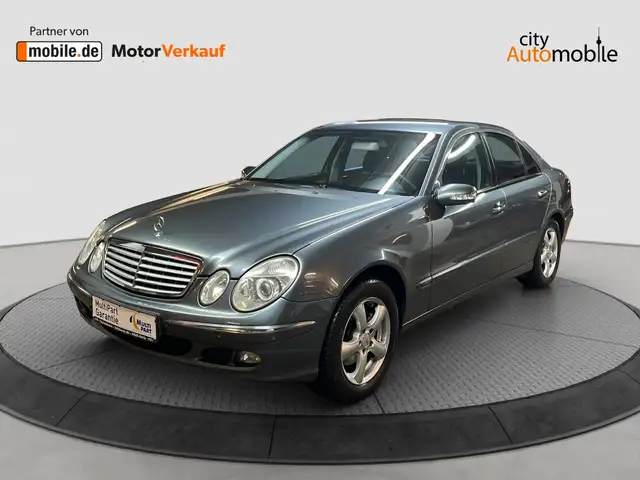 Mercedes-Benz E 200 Kompressor/Leder/SHZ/PDC